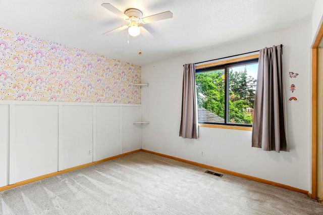 868 Winterberry Court, Woodbury, MN 55125