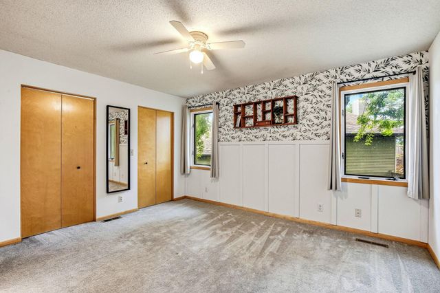 868 Winterberry Court, Woodbury, MN 55125