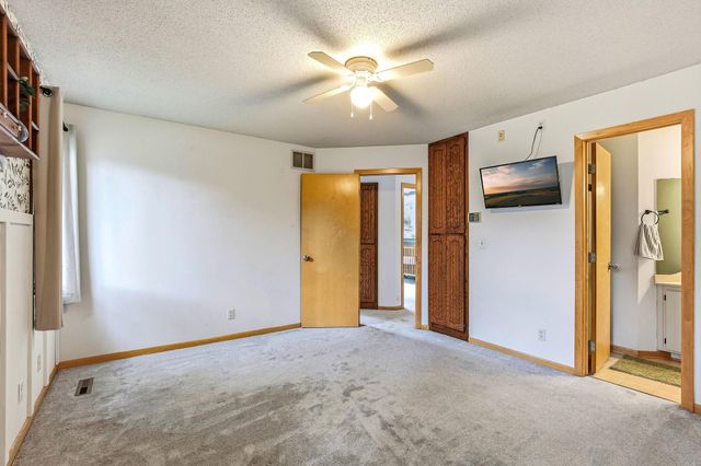 868 Winterberry Court, Woodbury, MN 55125