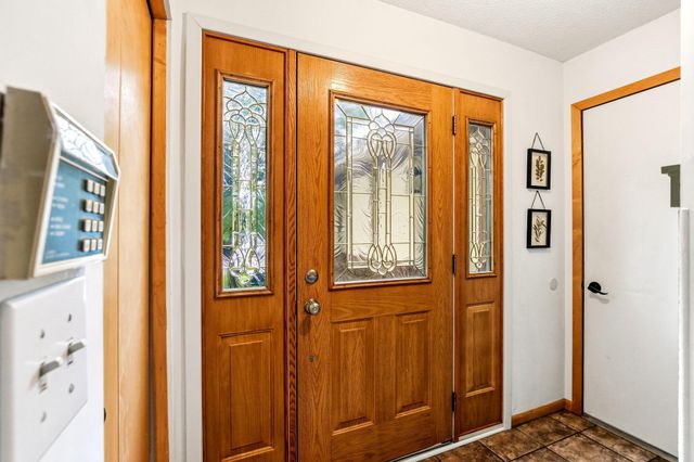 868 Winterberry Court, Woodbury, MN 55125