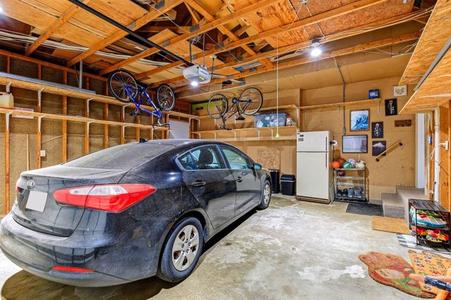 868 Winterberry Court, Woodbury, MN 55125