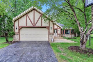 868 Winterberry Court, Woodbury, MN 55125
