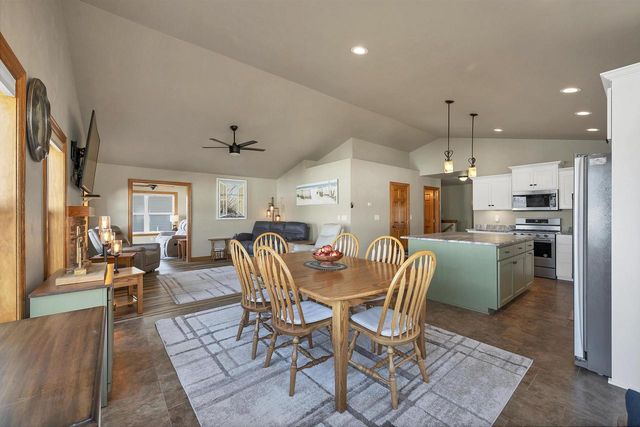 3865 MEUNIER LANE, Green Bay, WI 54311