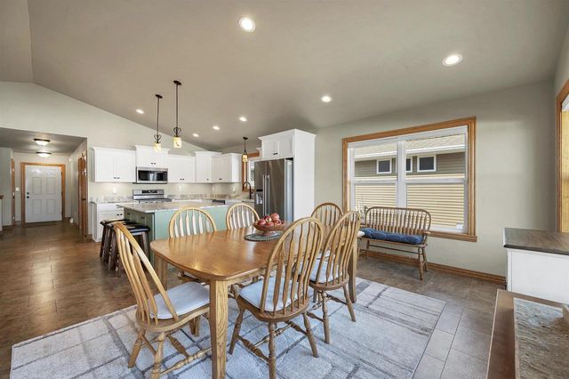 3865 MEUNIER LANE, Green Bay, WI 54311