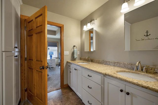 3865 MEUNIER LANE, Green Bay, WI 54311