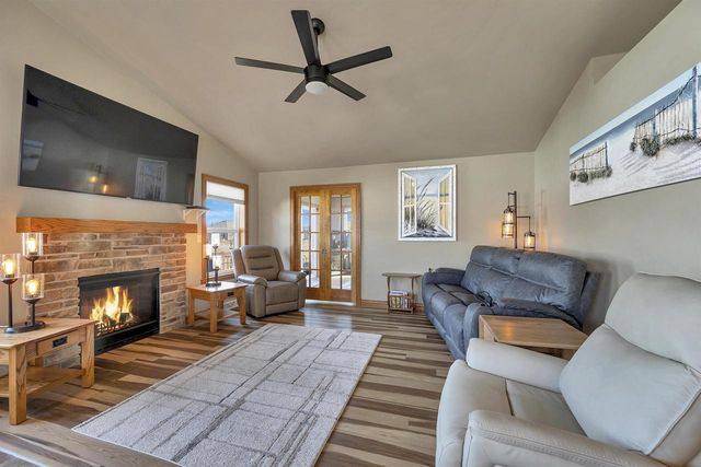 3865 MEUNIER LANE, Green Bay, WI 54311