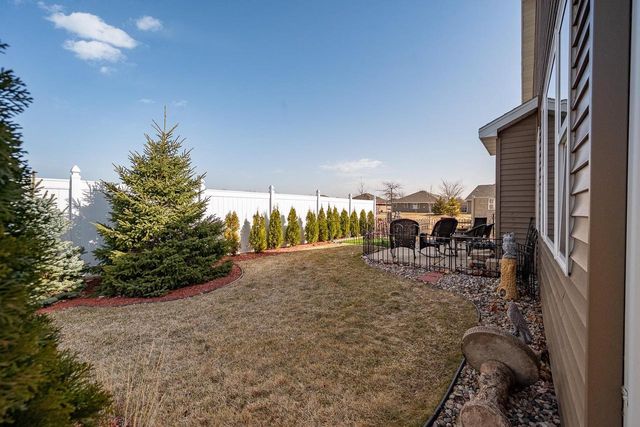 3865 MEUNIER LANE, Green Bay, WI 54311