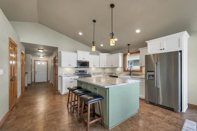 3865 MEUNIER LANE, Green Bay, WI 54311