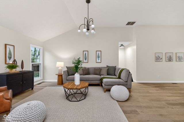 8764 Sugar Pine Point, Indianapolis, IN 46256