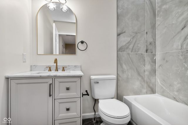 8764 Sugar Pine Point, Indianapolis, IN 46256