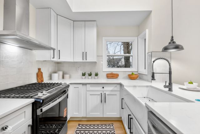 8764 Sugar Pine Point, Indianapolis, IN 46256