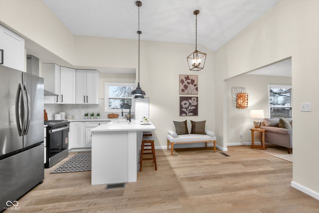 8764 Sugar Pine Point, Indianapolis, IN 46256