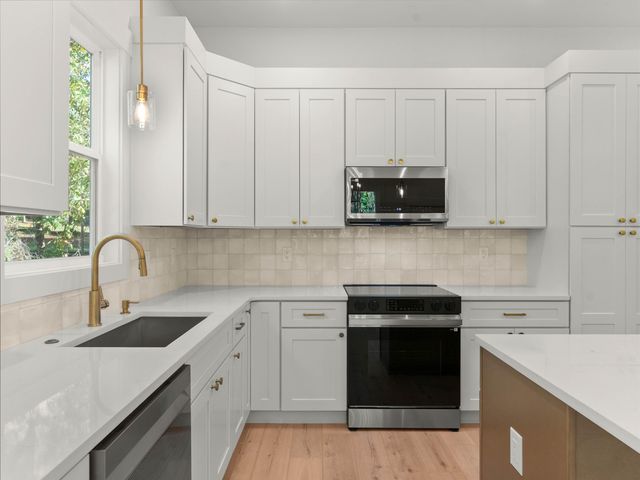 207 Love Springs Road, Cowpens, SC 29330