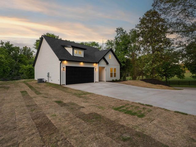 207 Love Springs Road, Cowpens, SC 29330