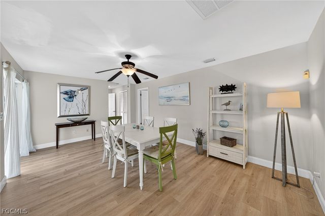 124 SW 56th TER, Cape Coral, FL 33914