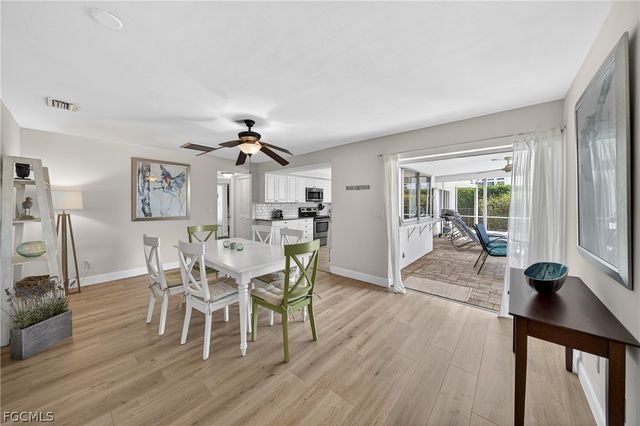 124 SW 56th TER, Cape Coral, FL 33914