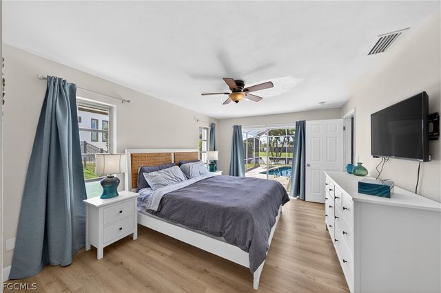 124 SW 56th TER, Cape Coral, FL 33914