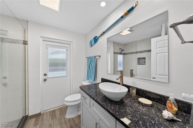 124 SW 56th TER, Cape Coral, FL 33914