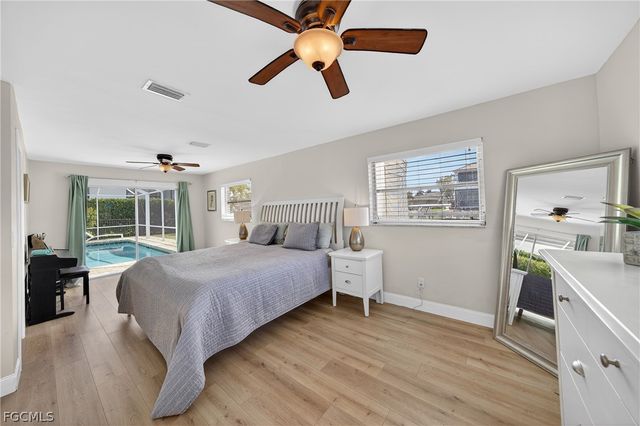 124 SW 56th TER, Cape Coral, FL 33914