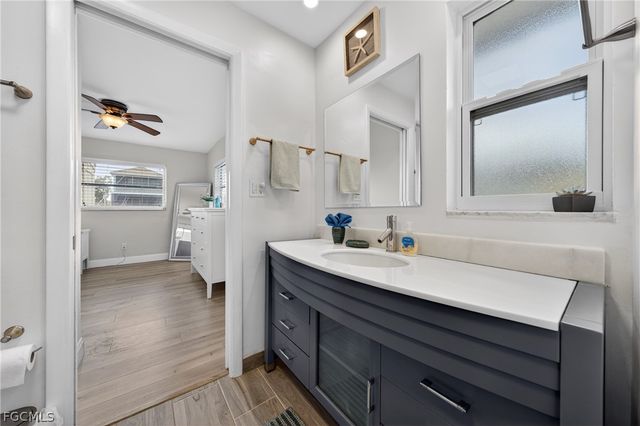 124 SW 56th TER, Cape Coral, FL 33914