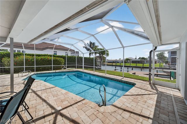 124 SW 56th TER, Cape Coral, FL 33914