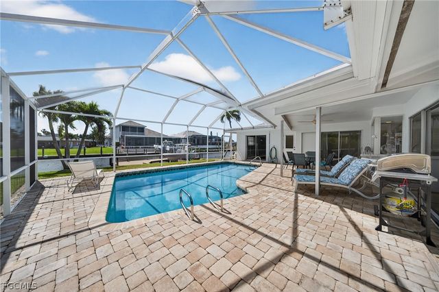 124 SW 56th TER, Cape Coral, FL 33914