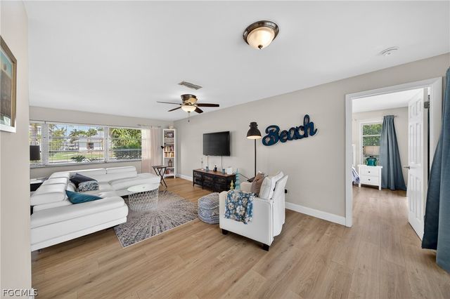 124 SW 56th TER, Cape Coral, FL 33914