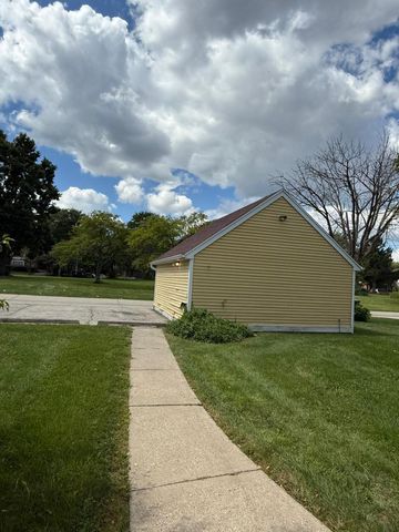 2339 N Grant BOULEVARD, Milwaukee, WI 53210