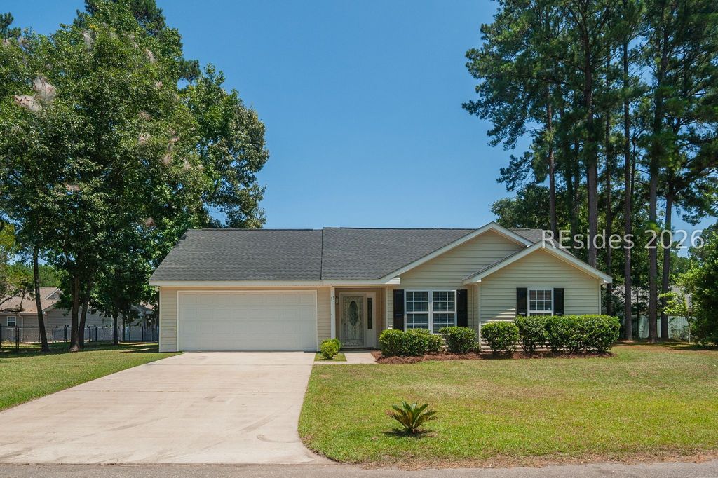 33 Austrian Pine, Ridgeland, SC 29936