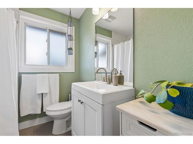 300 W Midway Blvd, Broomfield, CO 80020