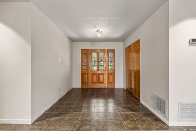 7621 DIETZ ELKHORN RD, Boerne, TX 78015