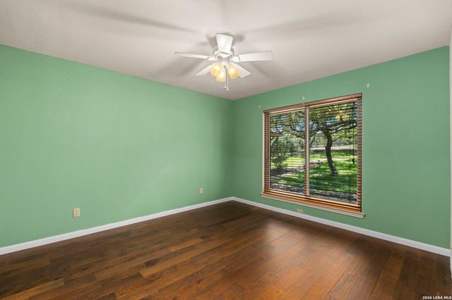 7621 DIETZ ELKHORN RD, Boerne, TX 78015