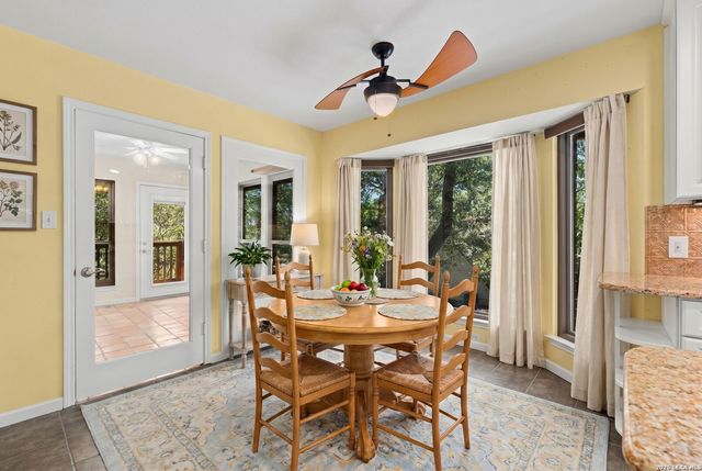 7621 DIETZ ELKHORN RD, Boerne, TX 78015