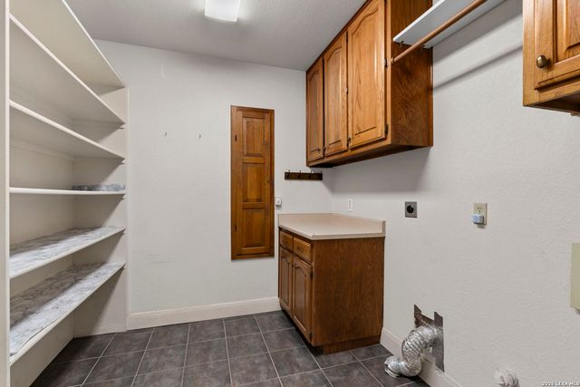 7621 DIETZ ELKHORN RD, Boerne, TX 78015