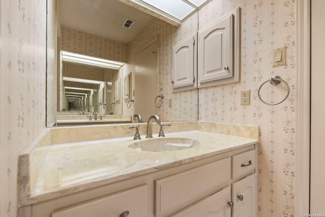 7621 DIETZ ELKHORN RD, Boerne, TX 78015