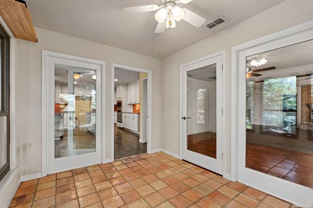7621 DIETZ ELKHORN RD, Boerne, TX 78015