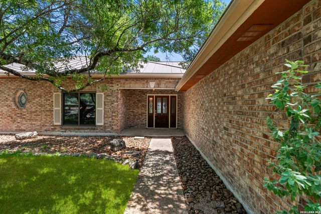 7621 DIETZ ELKHORN RD, Boerne, TX 78015