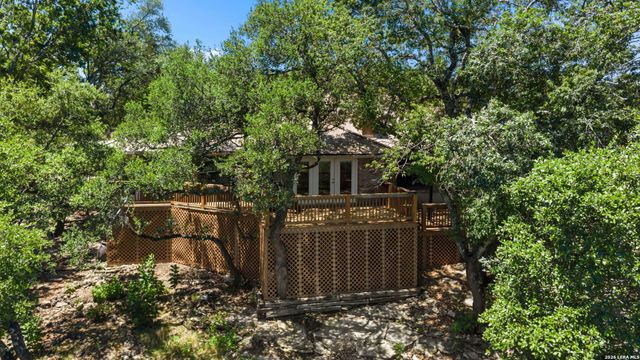 7621 DIETZ ELKHORN RD, Boerne, TX 78015