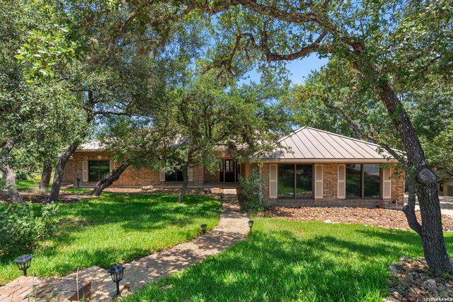 7621 DIETZ ELKHORN RD, Boerne, TX 78015