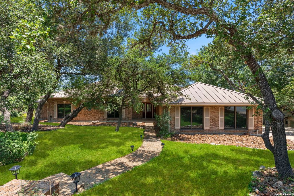 7621 DIETZ ELKHORN RD, Boerne, TX 78015