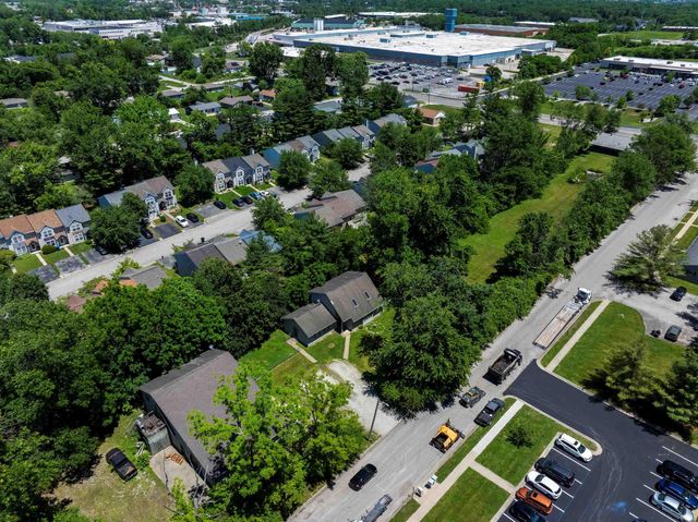 1530 & 1540 S Curry Pike, Bloomington, IN 47403