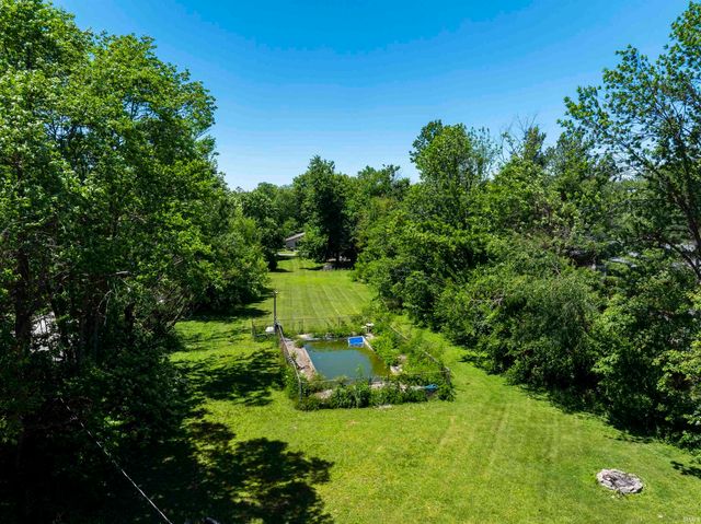 1530 & 1540 S Curry Pike, Bloomington, IN 47403