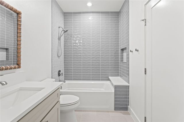 8118 Beach Break Dr, Corpus Christi, TX 78418