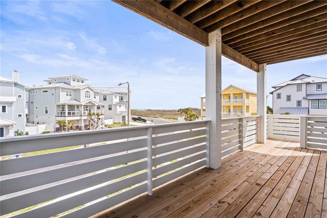 8118 Beach Break Dr, Corpus Christi, TX 78418