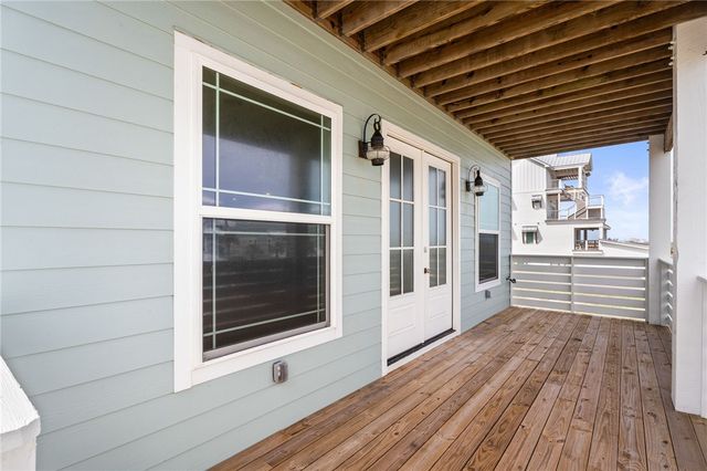8118 Beach Break Dr, Corpus Christi, TX 78418
