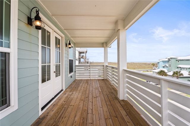 8118 Beach Break Dr, Corpus Christi, TX 78418