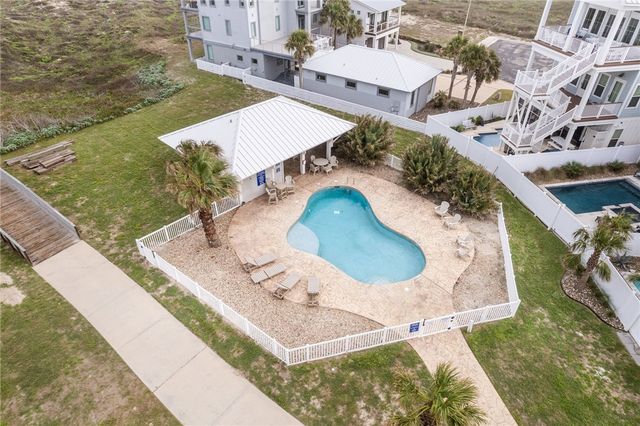 8118 Beach Break Dr, Corpus Christi, TX 78418