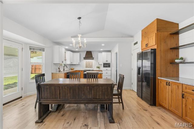 41 Village Circle Drive, Winfield, MO 63389