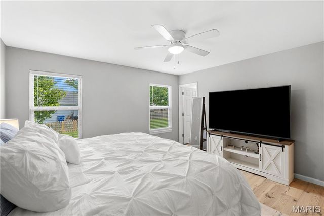 41 Village Circle Drive, Winfield, MO 63389