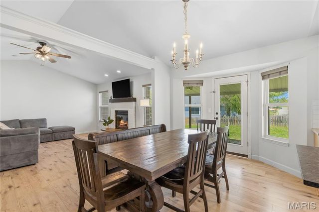41 Village Circle Drive, Winfield, MO 63389